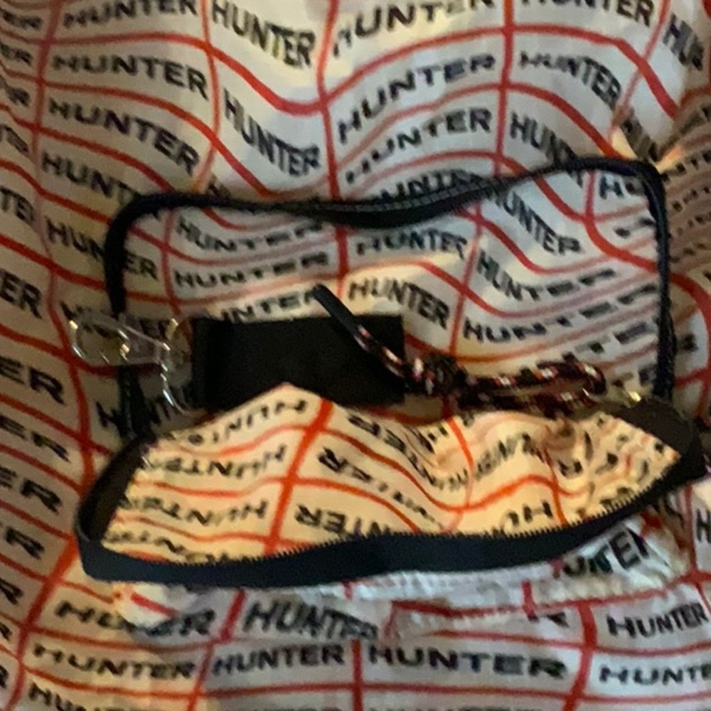 Hunter Logo Drawstring Bag - Picture 7 of 7